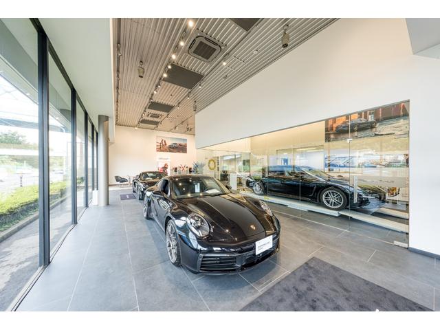 販売からアフターまで、正規ディーラーがポルシェのある人生を支えます。