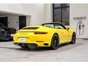 ９１１ ９１１カレラＧＴＳ　カブリオレ　認定中古車　レーンチェンジアシスト　パークアシスト　カラーメーター：レーシングイエロー　カラーシートベルト：レーシングイエロー（5枚目）