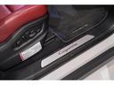 ベースグレード　パノラマルーフ　２１インチ　シートヒーター　ＬＥＤマトリクス　アダプティブスポーツシート　ブラックハイグロスエクステリアパッケージ　パワーステアリングプラス　プライバシーガラス（28枚目）