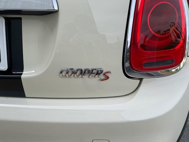 MINI クーパーS ホワイト/ブラックツートン 純正HDDナビ バックカメラ 地デジチューナー 純正16インチアルミホイール ドラレコ前後(8枚目)