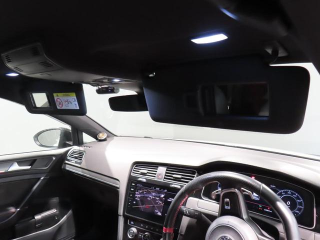 ゴルフＧＴＩ ＴＣＲ　認定中古車　６００台限定車　アクラポビッチマフラー　希少車種　バックカメラ　前後障害物センサー　Ｂｌｕｅｔｏｏｔｈ接続　ＴＣＲ専用シート　オートクルーズコントロール　禁煙車　ＬＥＤヘッドライト（28枚目）