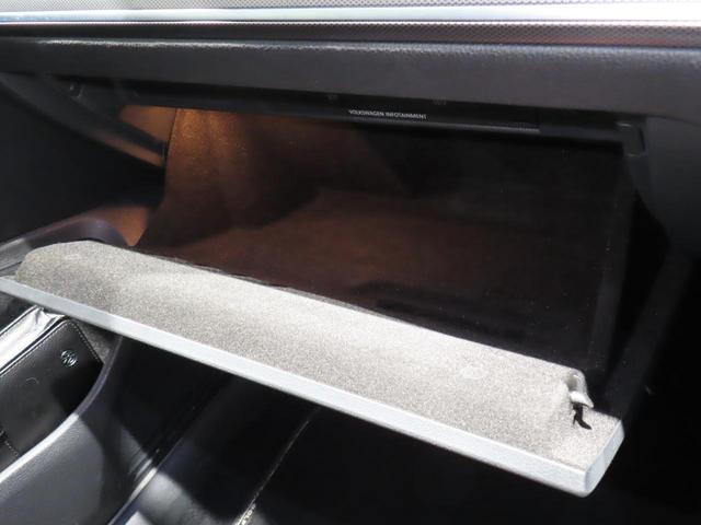 ゴルフＧＴＩ ＴＣＲ　認定中古車　６００台限定車　アクラポビッチマフラー　希少車種　バックカメラ　前後障害物センサー　Ｂｌｕｅｔｏｏｔｈ接続　ＴＣＲ専用シート　オートクルーズコントロール　禁煙車　ＬＥＤヘッドライト（29枚目）