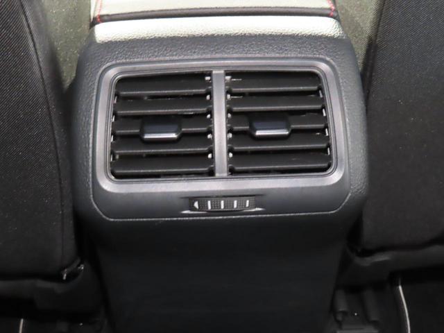 ゴルフＧＴＩ ＴＣＲ　認定中古車　６００台限定車　アクラポビッチマフラー　希少車種　バックカメラ　前後障害物センサー　Ｂｌｕｅｔｏｏｔｈ接続　ＴＣＲ専用シート　オートクルーズコントロール　禁煙車　ＬＥＤヘッドライト（34枚目）