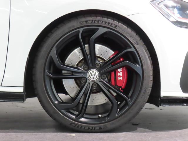 ゴルフＧＴＩ ＴＣＲ　認定中古車　６００台限定車　アクラポビッチマフラー　希少車種　バックカメラ　前後障害物センサー　Ｂｌｕｅｔｏｏｔｈ接続　ＴＣＲ専用シート　オートクルーズコントロール　禁煙車　ＬＥＤヘッドライト（41枚目）