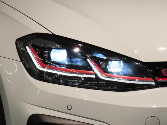 ゴルフＧＴＩ ＴＣＲ　認定中古車　６００台限定車　アクラポビッチマフラー　希少車種　バックカメラ　前後障害物センサー　Ｂｌｕｅｔｏｏｔｈ接続　ＴＣＲ専用シート　オートクルーズコントロール　禁煙車　ＬＥＤヘッドライト（42枚目）