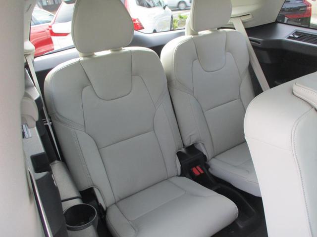 XC90  スーパーチャージャー搭載モデル サンルーフ ブロンドレザー 7人乗りSUV フロント席リラクゼーション機能 ベンチレーション搭載 LEDヘッドライト 360°モニター(8枚目)