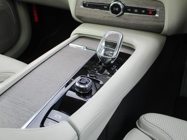 XC90  スーパーチャージャー搭載モデル サンルーフ ブロンドレザー 7人乗りSUV フロント席リラクゼーション機能 ベンチレーション搭載 LEDヘッドライト 360°モニター(14枚目)