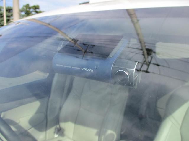 XC90  スーパーチャージャー搭載モデル サンルーフ ブロンドレザー 7人乗りSUV フロント席リラクゼーション機能 ベンチレーション搭載 LEDヘッドライト 360°モニター(16枚目)