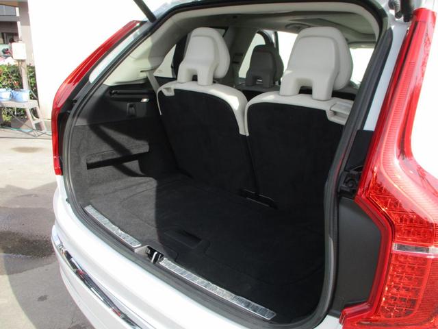 XC90  スーパーチャージャー搭載モデル サンルーフ ブロンドレザー 7人乗りSUV フロント席リラクゼーション機能 ベンチレーション搭載 LEDヘッドライト 360°モニター(17枚目)