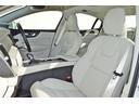 シートヒーターだけではなくベンチレーション機能やマッサージ機能も付いています(運転席、助手席