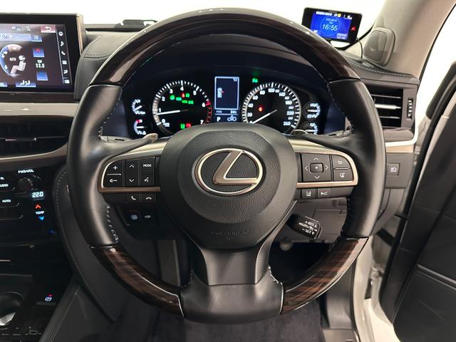 ＬＸ ＬＸ５７０　８人乗　ブラウンレザー　ガラスサンルーフ　２１インチアルミホイール　マークレビンソン　モデリスタ　ＴＶ　リアモニター　スペアキー（26枚目）