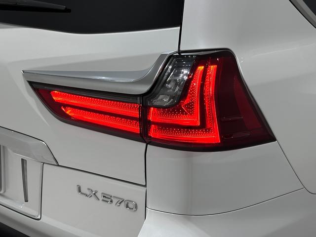 ＬＸ ＬＸ５７０　８人乗　ブラウンレザー　ガラスサンルーフ　２１インチアルミホイール　マークレビンソン　モデリスタ　ＴＶ　リアモニター　スペアキー（37枚目）