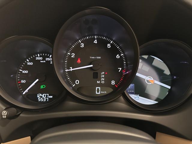 マカン マカン　新車保証　スポーツクロノ　ベージュレザーシート　スペアキー（24枚目）