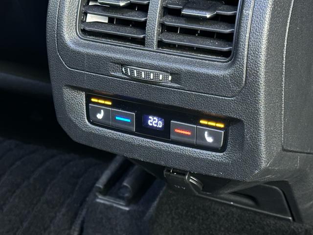 ゴルフトゥーラン TSI ハイライン 車検2027年8月 アダプティブクルーズコントロール 純正ナビゲーション TV バックカメラ 3列シート(7枚目)