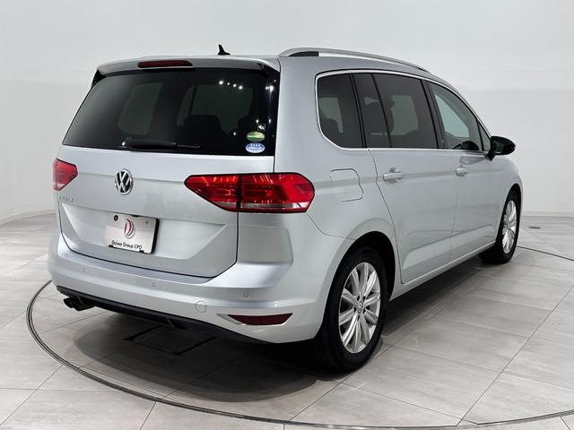 ゴルフトゥーラン TSI ハイライン 車検2027年8月 アダプティブクルーズコントロール 純正ナビゲーション TV バックカメラ 3列シート(9枚目)