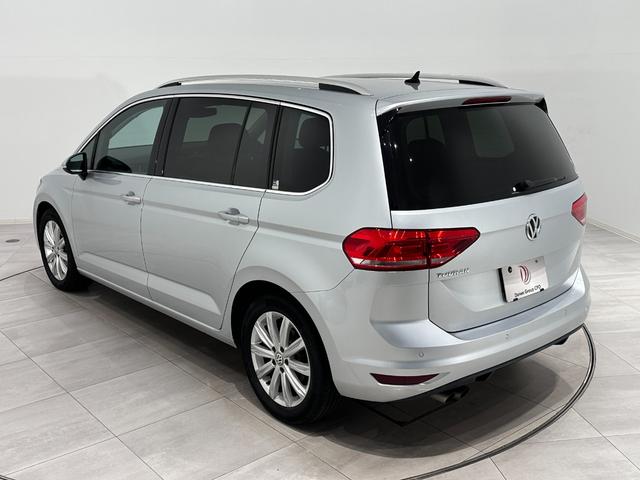 ゴルフトゥーラン TSI ハイライン 車検2027年8月 アダプティブクルーズコントロール 純正ナビゲーション TV バックカメラ 3列シート(16枚目)