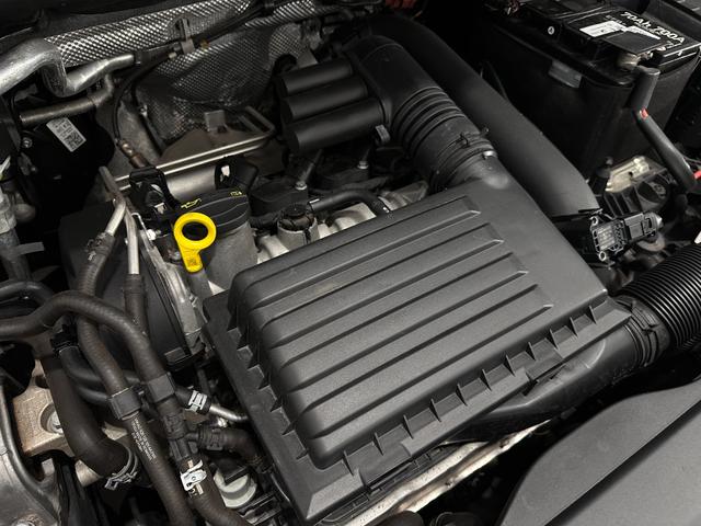 ゴルフトゥーラン TSI ハイライン 車検2027年8月 アダプティブクルーズコントロール 純正ナビゲーション TV バックカメラ 3列シート(24枚目)