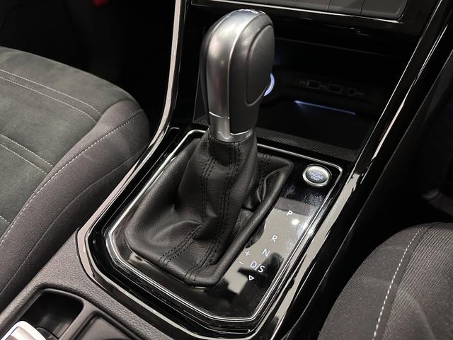 ゴルフトゥーラン TSI ハイライン 車検2027年8月 アダプティブクルーズコントロール 純正ナビゲーション TV バックカメラ 3列シート(32枚目)