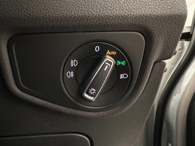 ゴルフトゥーラン TSI ハイライン 車検2027年8月 アダプティブクルーズコントロール 純正ナビゲーション TV バックカメラ 3列シート(40枚目)