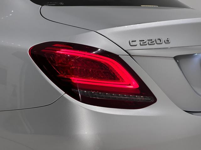 Cクラス C220dアバンギャルド AMGライン レザーアルティコ シートヒーター アダプティブクルーズコントロール 純正ナビゲーション TV バックカメラ スペアキー(13枚目)