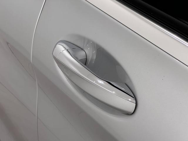 Cクラス C220dアバンギャルド AMGライン レザーアルティコ シートヒーター アダプティブクルーズコントロール 純正ナビゲーション TV バックカメラ スペアキー(19枚目)