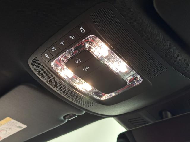 GLB GLB200d 4マチック AMGラインパッケージ 新車保証 レザーシート 全方位カメラ 3列シート アダプティブクルーズコントロール 電動テールゲート スペアキー ブラインドスポット(35枚目)