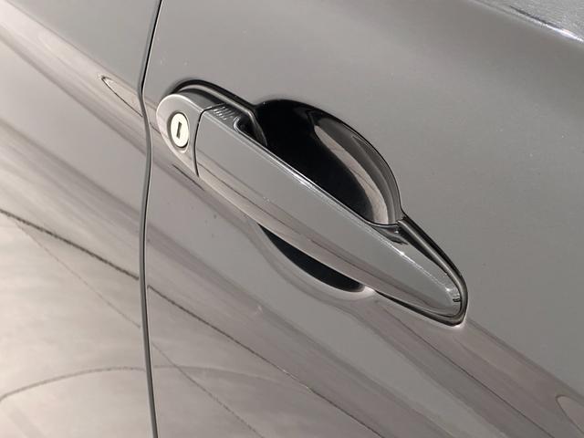 ３シリーズ ３２８ｉラグジュアリー　ワンオーナー　車検２０２７年６月　スペアキー　ブラックレザーシート　シートヒーター　保証書　記録簿　取扱説明書（19枚目）