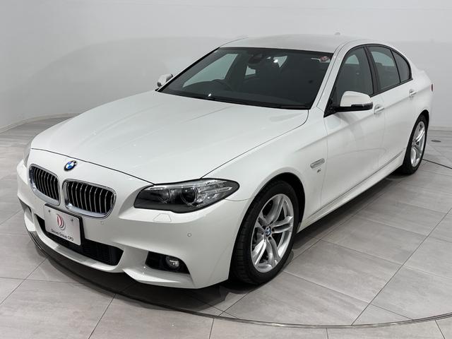 お車のドレスアップや快適・安全なドライブのため、各メーカーのディーラーオプション、ナビゲーション、カーフィルム・ドライブレコーダーなどの取り付け承ります。お気軽に申しつけください。