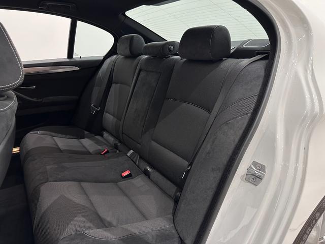 公共交通機関では、ＪＲ中央線「立川駅」から多摩都市モノレールで終点の「上北台駅」まで約１２分。西武拝島線「高田馬場駅」より乗車され「久米川駅」まで約３０分。その他、各駅までご送迎させていただきます。