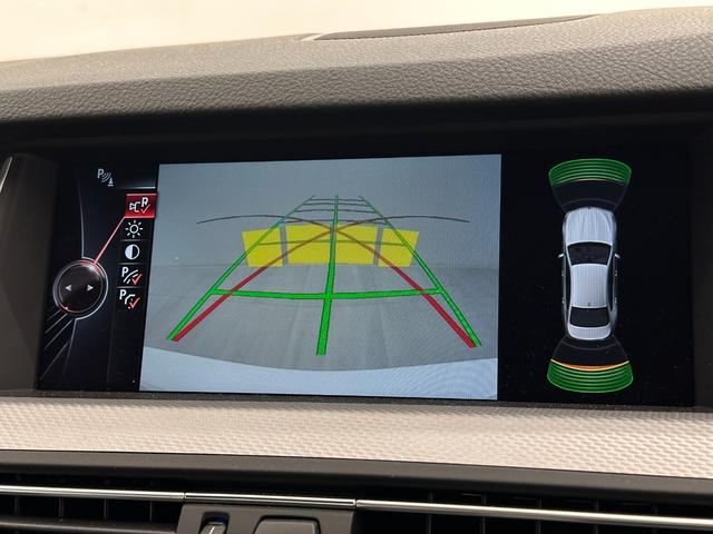 ヘルプライン付き、バックカメラも搭載されております。