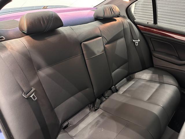 Ｂ３ ３．３リムジン　ブラックレザーシート　アルピナブルー　スイッチトロニック　車検２０２７年７月１４日　ニコル整備（5枚目）