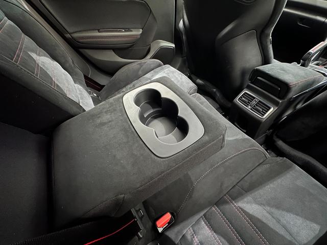 メガーヌ ルノー スポール トロフィー 6MT 車検2027年6月 スペアキー バックカメラ 19インチアルミホイール(6枚目)