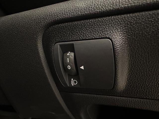 メガーヌ ルノー スポール トロフィー 6MT 車検2027年6月 スペアキー バックカメラ 19インチアルミホイール(42枚目)