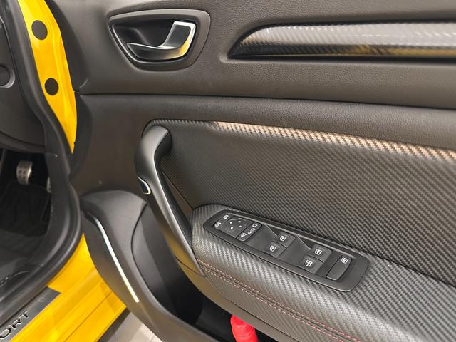 メガーヌ ルノー スポール トロフィー 6MT 車検2027年6月 スペアキー バックカメラ 19インチアルミホイール(46枚目)