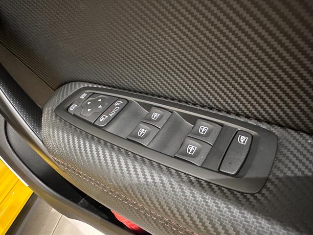 メガーヌ ルノー スポール トロフィー 6MT 車検2027年6月 スペアキー バックカメラ 19インチアルミホイール(47枚目)