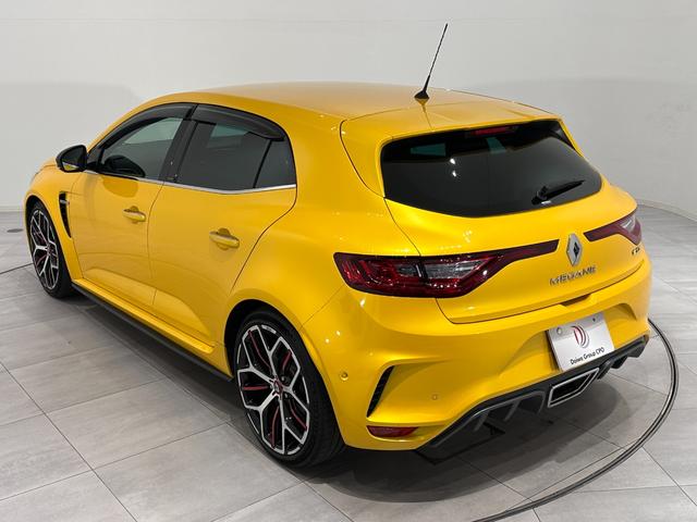 メガーヌ ルノー スポール トロフィー 6MT 車検2027年6月 スペアキー バックカメラ 19インチアルミホイール(55枚目)