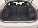 十分なトランクスペースであり、分割可倒で更に大きなスペースがご利用になれます。