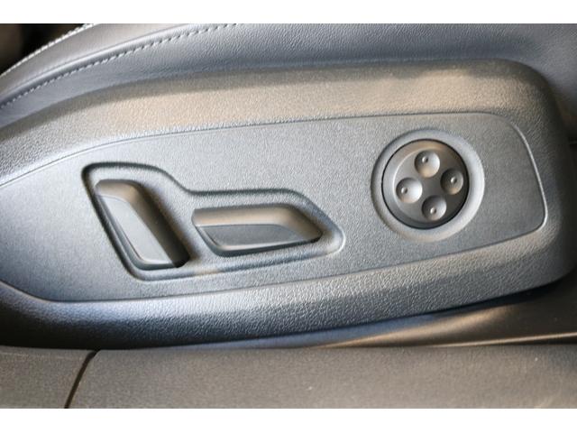 Ａ４ ４０ＴＤＩクワトロ　Ｓライン　コンフォートパッケージ　Ｓｌｉｎｅｐｌｕｓパッケージ　Ｓｌｉｎｅインテリアパッケージ　マトリクスＬＥＤヘッドライトパッケージ　バーチャルコックピットプラス　サラウンドビューカメラ／パークアシスト（46枚目）
