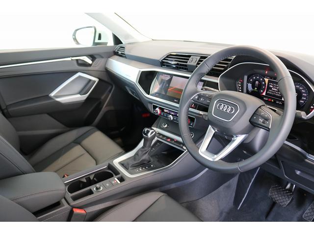 Ｑ３ ３５ＴＦＳＩアドバンスド　テクノロジーパッケージ　コンビニエンス＆アシスタンスパッケージ　ラグジュアリーパッケージ　アシスタンスパッケージ　ストレージパッケージ　ハイグロスパッケージ　バーチャルコックピット　ＬＥＤヘッドライト（35枚目）