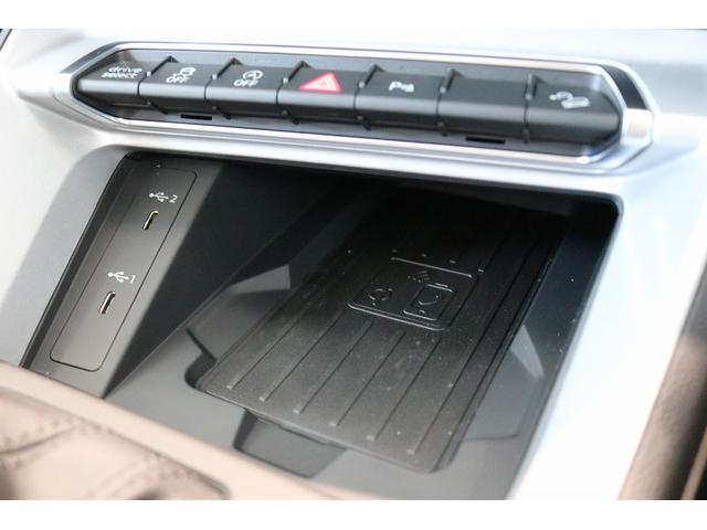 Ｑ３ ３５ＴＦＳＩアドバンスド　テクノロジーパッケージ　コンビニエンス＆アシスタンスパッケージ　ラグジュアリーパッケージ　アシスタンスパッケージ　ストレージパッケージ　ハイグロスパッケージ　バーチャルコックピット　ＬＥＤヘッドライト（37枚目）