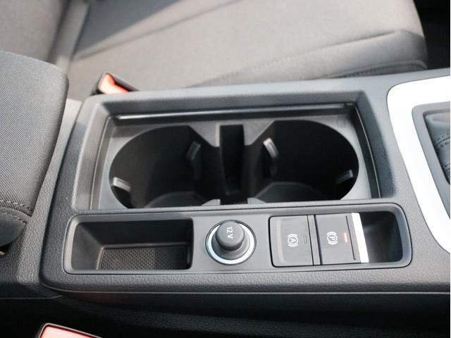 Ｑ３ ３５ＴＦＳＩアドバンスド　グレイシアホワイト　コンビニエンス＆アシスタンスパッケージ　スマートフォンインターフェイス　３６０°カメラ　電動リヤゲート　ＬＥＤヘッドライト　認定中古車　ストレージパッケージ　ハイグロスパッケージ（21枚目）