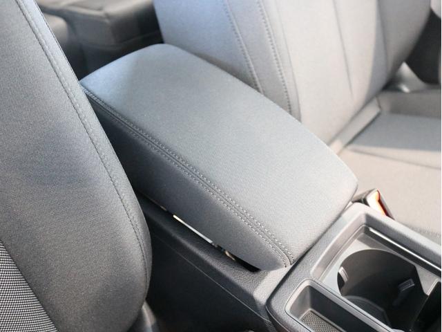 Ｑ３ ３５ＴＦＳＩアドバンスド　グレイシアホワイト　コンビニエンス＆アシスタンスパッケージ　スマートフォンインターフェイス　３６０°カメラ　電動リヤゲート　ＬＥＤヘッドライト　認定中古車　ストレージパッケージ　ハイグロスパッケージ（22枚目）