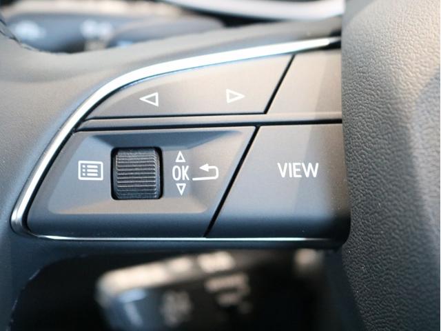 Ｑ３ ３５ＴＦＳＩアドバンスド　グレイシアホワイト　コンビニエンス＆アシスタンスパッケージ　スマートフォンインターフェイス　３６０°カメラ　電動リヤゲート　ＬＥＤヘッドライト　認定中古車　ストレージパッケージ　ハイグロスパッケージ（23枚目）