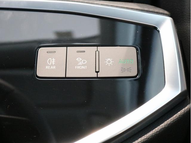 Ｑ３ ３５ＴＦＳＩアドバンスド　グレイシアホワイト　コンビニエンス＆アシスタンスパッケージ　スマートフォンインターフェイス　３６０°カメラ　電動リヤゲート　ＬＥＤヘッドライト　認定中古車　ストレージパッケージ　ハイグロスパッケージ（25枚目）