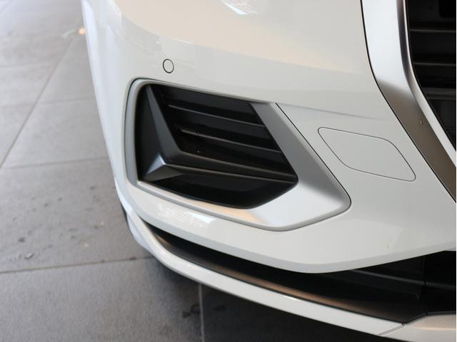 Ｑ３ ３５ＴＦＳＩアドバンスド　グレイシアホワイト　コンビニエンス＆アシスタンスパッケージ　スマートフォンインターフェイス　３６０°カメラ　電動リヤゲート　ＬＥＤヘッドライト　認定中古車　ストレージパッケージ　ハイグロスパッケージ（32枚目）