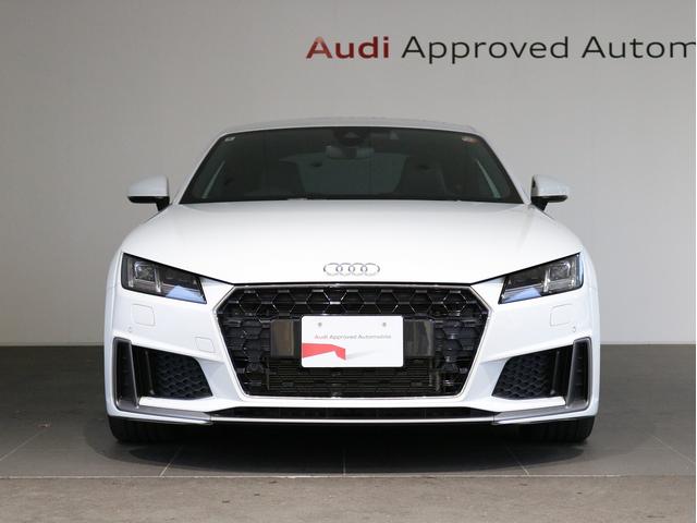AUDI TT COUPE 40TFSI S LINE PACKAGE