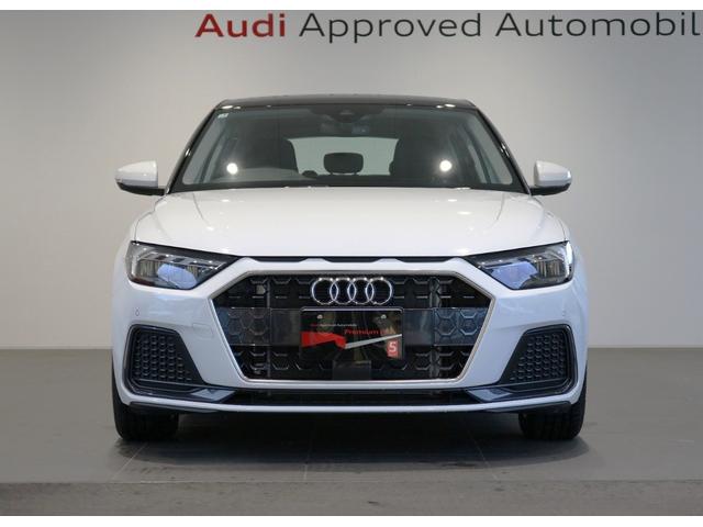 A1スポーツバック 25TFSI アドバンスド コンビニアンス&アシスタンスパッケージ/ナビゲーションパッケージ/スマートフォンインターフェイス/コントラストルーフ/ワイヤレスチャージング/アダプティブクルーズコントロール/ナビゲーションシステム(2枚目)