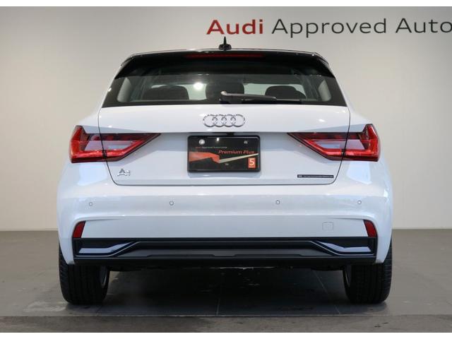 A1スポーツバック 25TFSI アドバンスド コンビニアンス&アシスタンスパッケージ/ナビゲーションパッケージ/スマートフォンインターフェイス/コントラストルーフ/ワイヤレスチャージング/アダプティブクルーズコントロール/ナビゲーションシステム(5枚目)