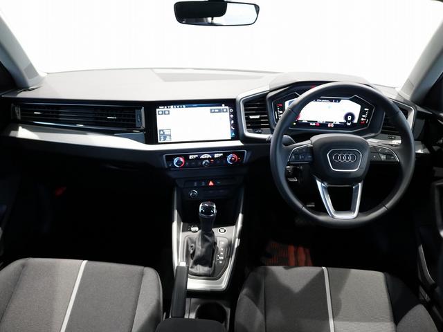 A1スポーツバック 25TFSI アドバンスド コンビニアンス&アシスタンスパッケージ/ナビゲーションパッケージ/スマートフォンインターフェイス/コントラストルーフ/ワイヤレスチャージング/アダプティブクルーズコントロール/ナビゲーションシステム(7枚目)