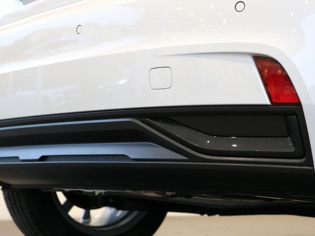 A1スポーツバック 25TFSI アドバンスド コンビニアンス&アシスタンスパッケージ/ナビゲーションパッケージ/スマートフォンインターフェイス/コントラストルーフ/ワイヤレスチャージング/アダプティブクルーズコントロール/ナビゲーションシステム(28枚目)